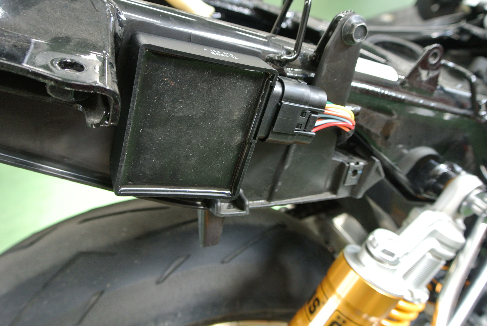 CB1300SBにアフリカツインのLEDウインカー流用♪ | ホンダドリーム ...