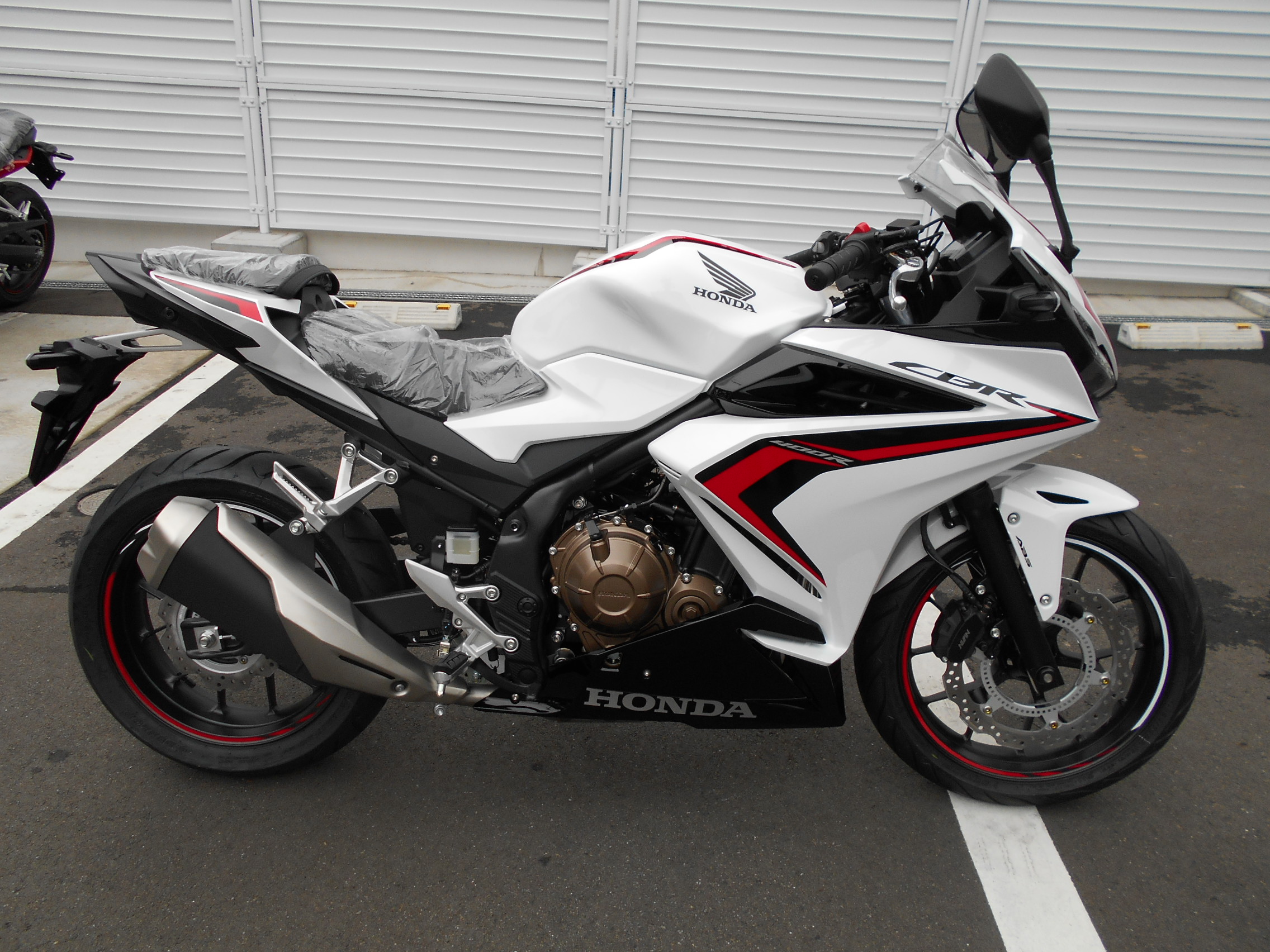 CBR1000S フレームカバー 左 在庫有 即納 ホンダ 純正 新品 バイク 部品 在庫有り 即納可 NHB73M 車検 Genuine:22139090