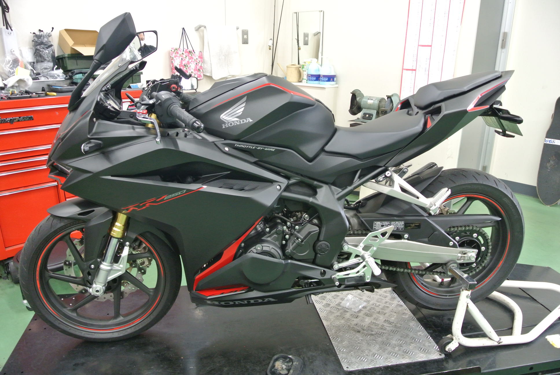 ホンダ cbr650r シングルシートカウル V8De0-m88663931117 れなし